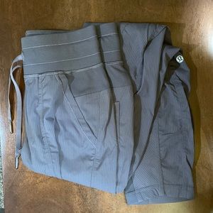 Lululemon Dance studio 7/8 pants size 4